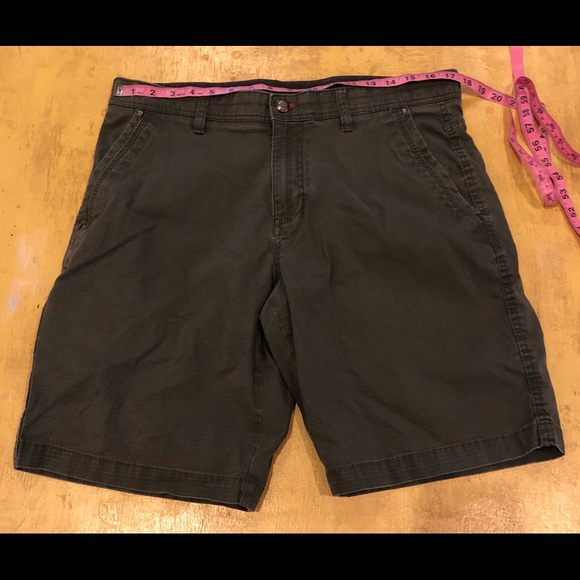 Bundle of 2 Size 34 Shorts 10 inch Inseam - Picture 13 of 16